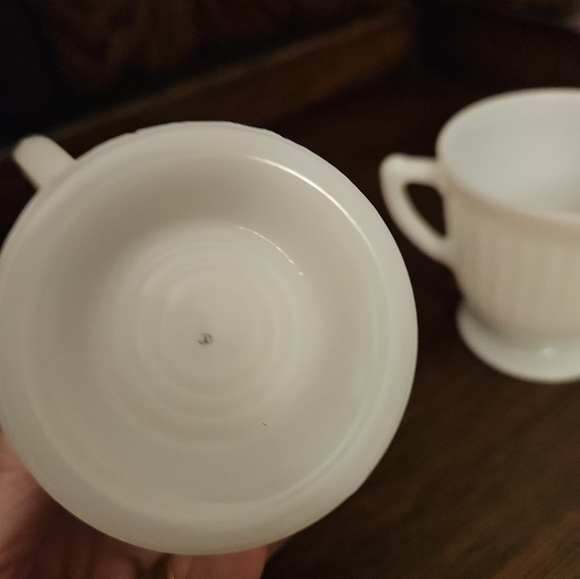 Vintage White Opaque Translucent milk glass cream and sugar. - Picture 3 of 11